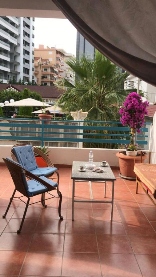 Meni'S Family Apartament Sarandë Eksteriør billede