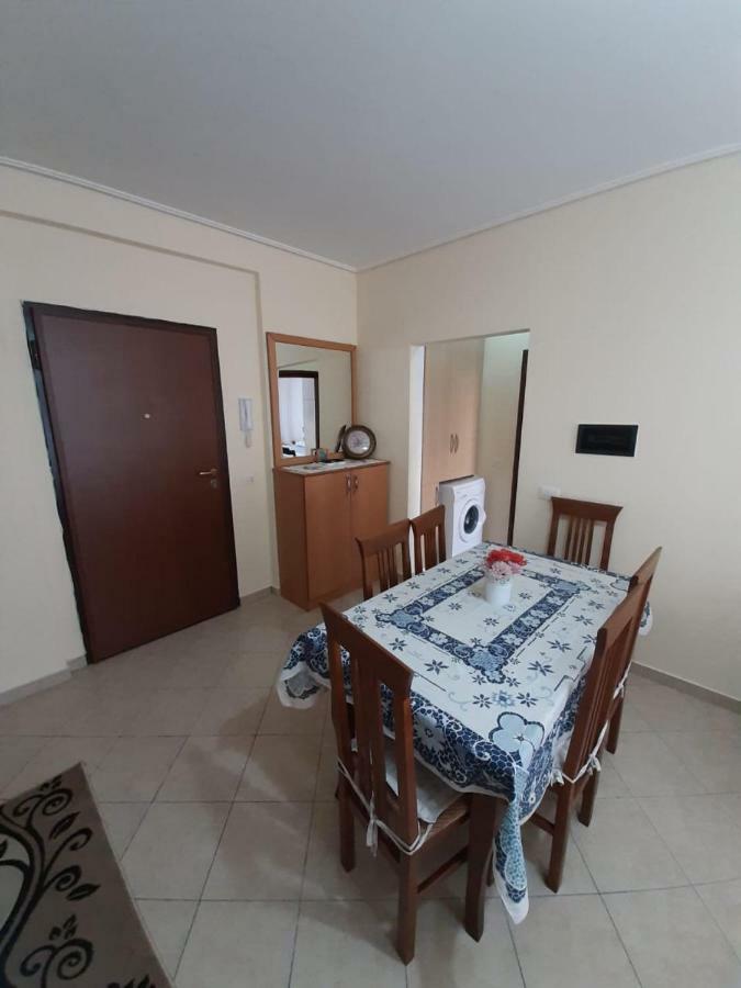 Meni'S Family Apartament Sarandë Eksteriør billede