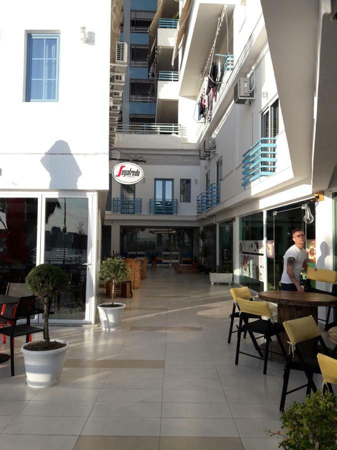 Meni'S Family Apartament Sarandë Eksteriør billede